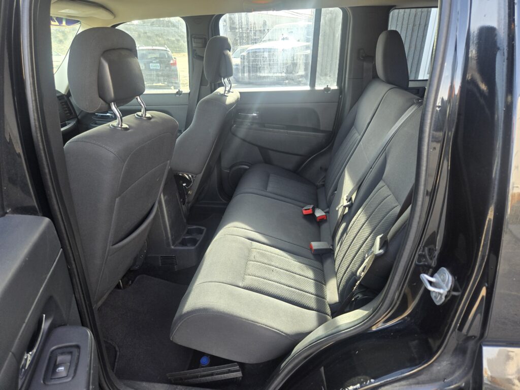 JEEP Liberty Sport 2012