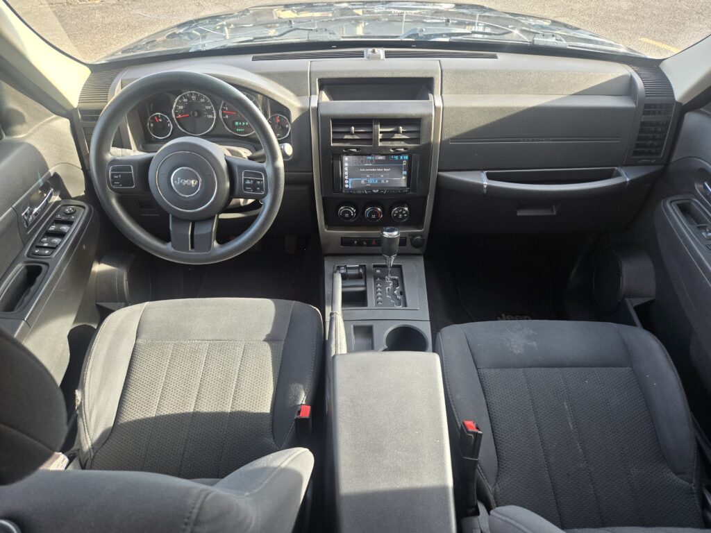 JEEP Liberty Sport 2012