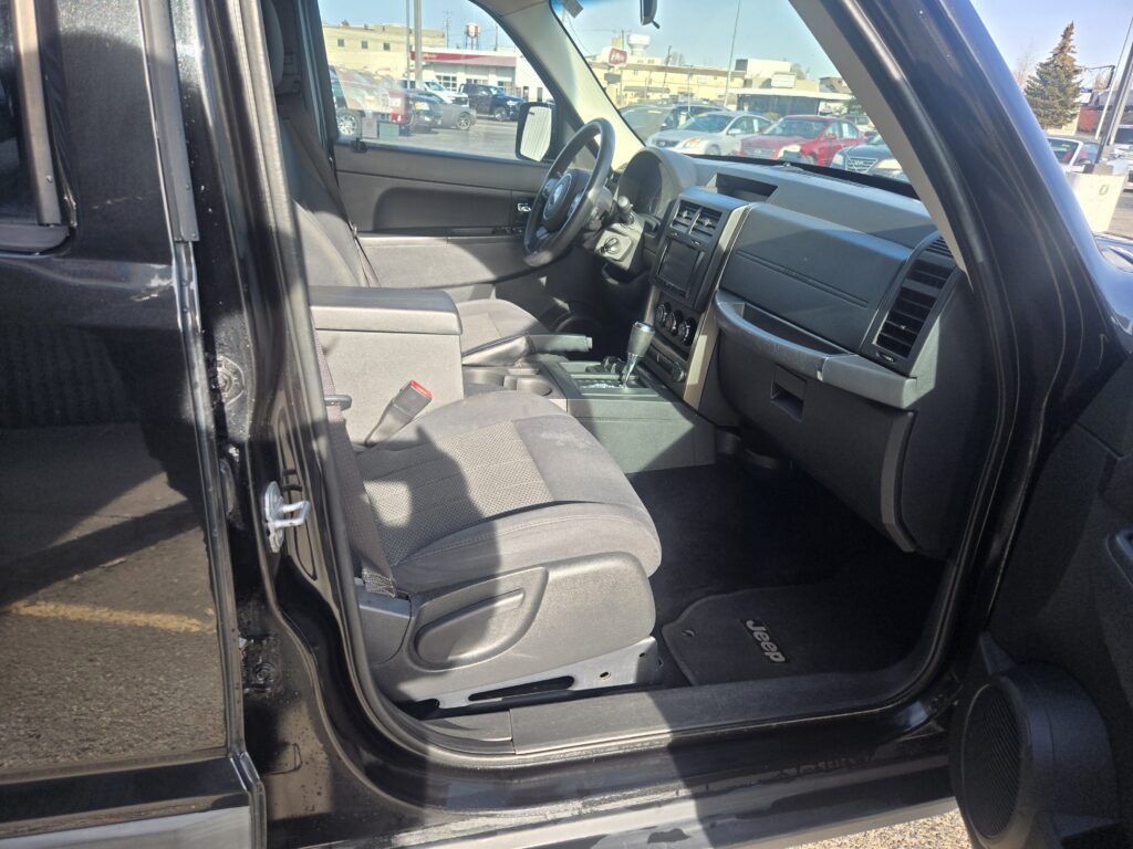 JEEP Liberty Sport 2012