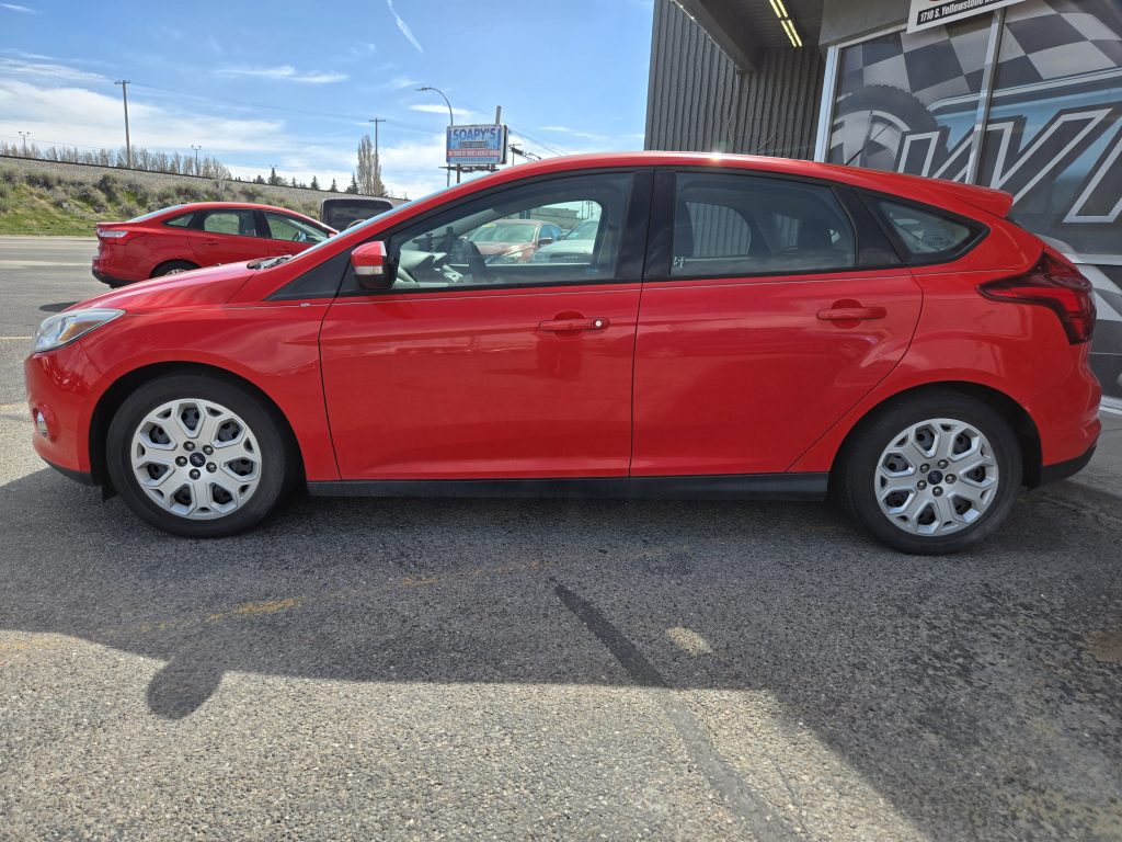 FORD Focus SE 2012 Hatchback