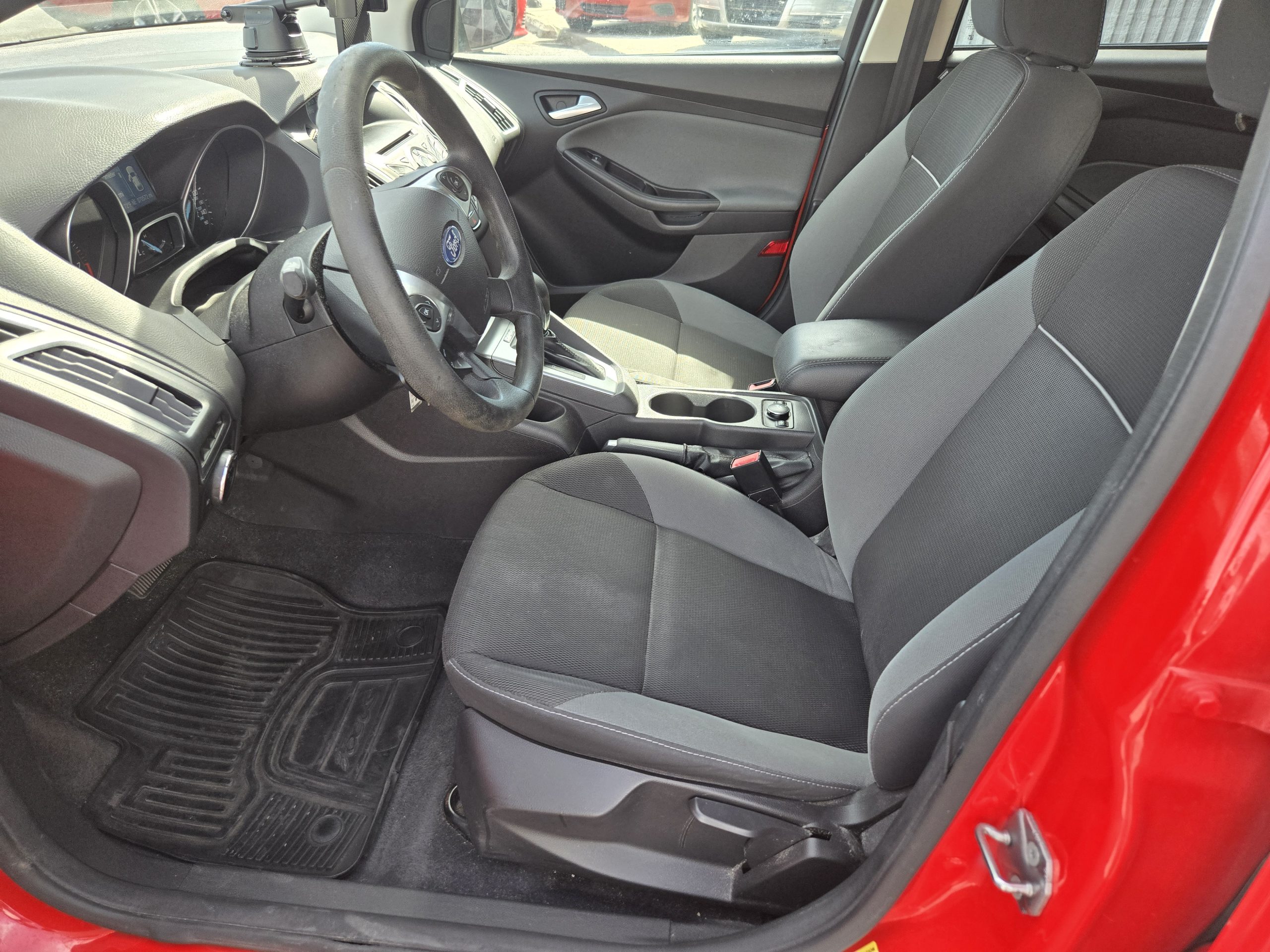 FORD Focus SE 2012 Hatchback