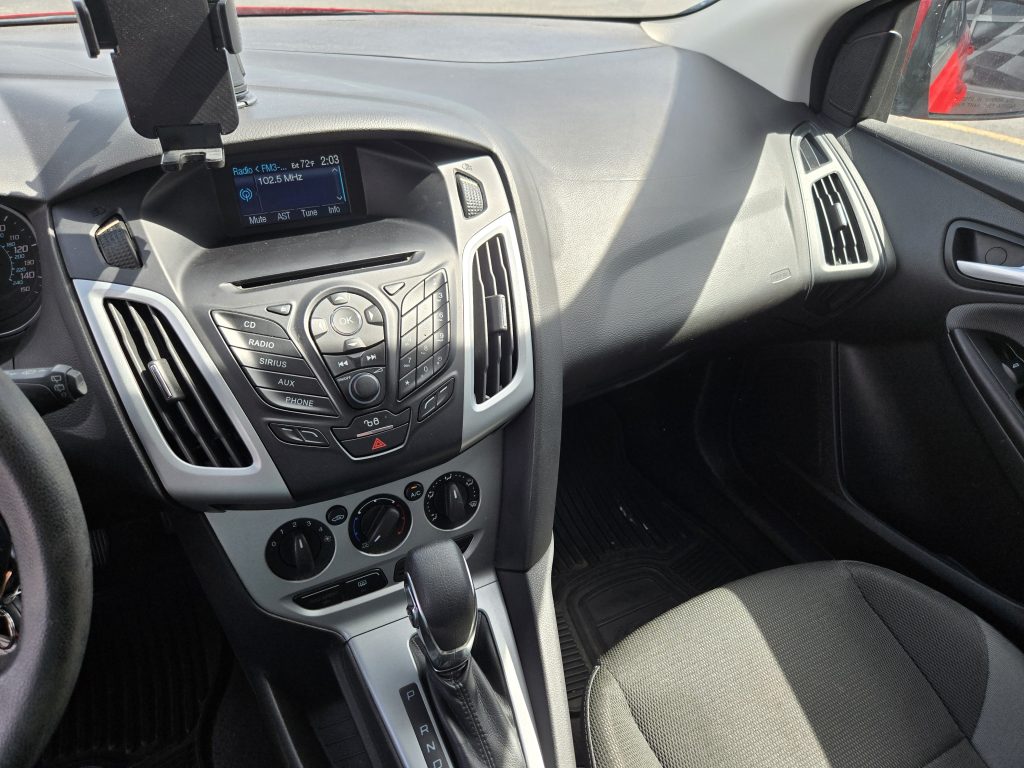 FORD Focus SE 2012 Hatchback