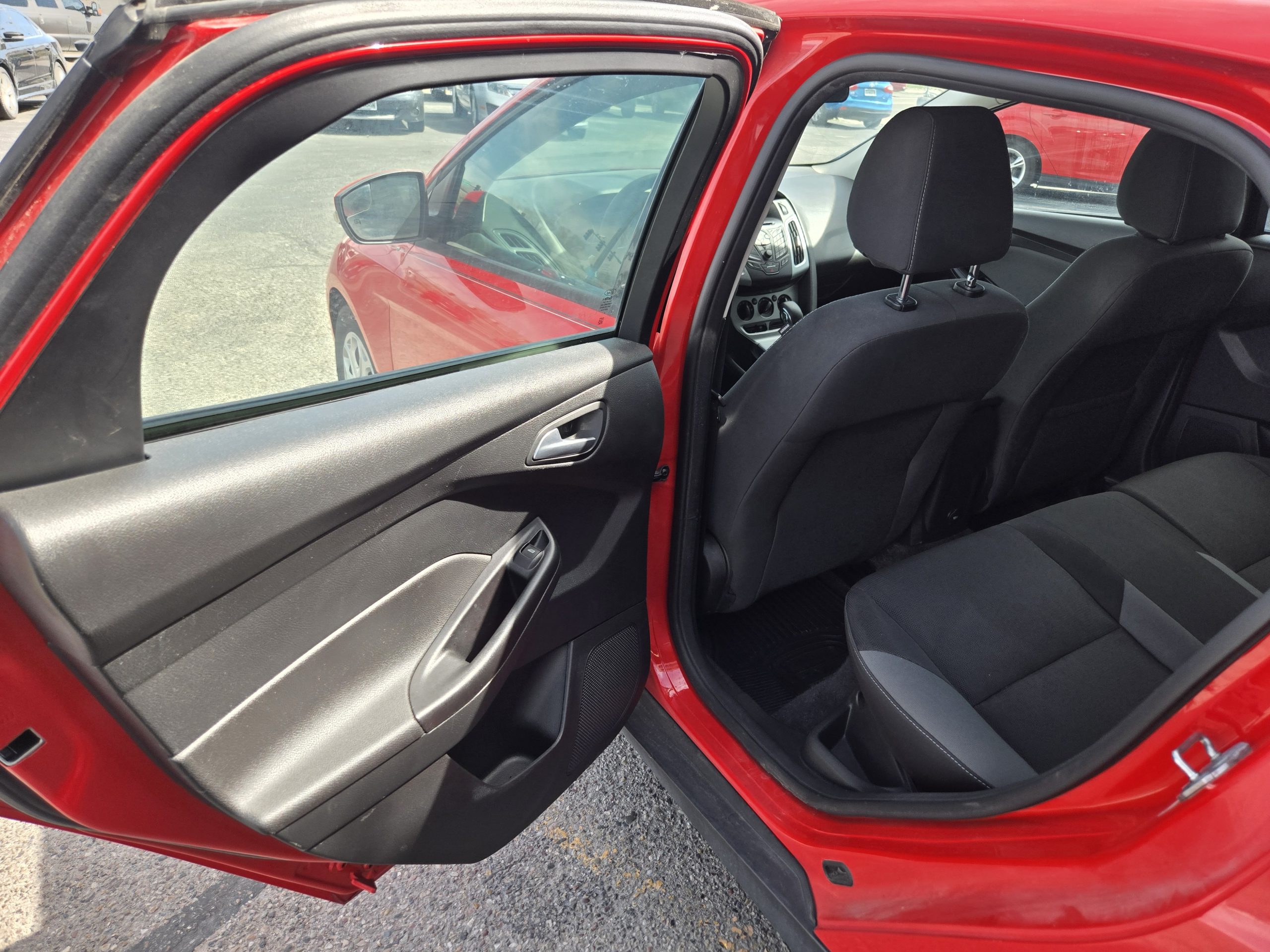 FORD Focus SE 2012 Hatchback