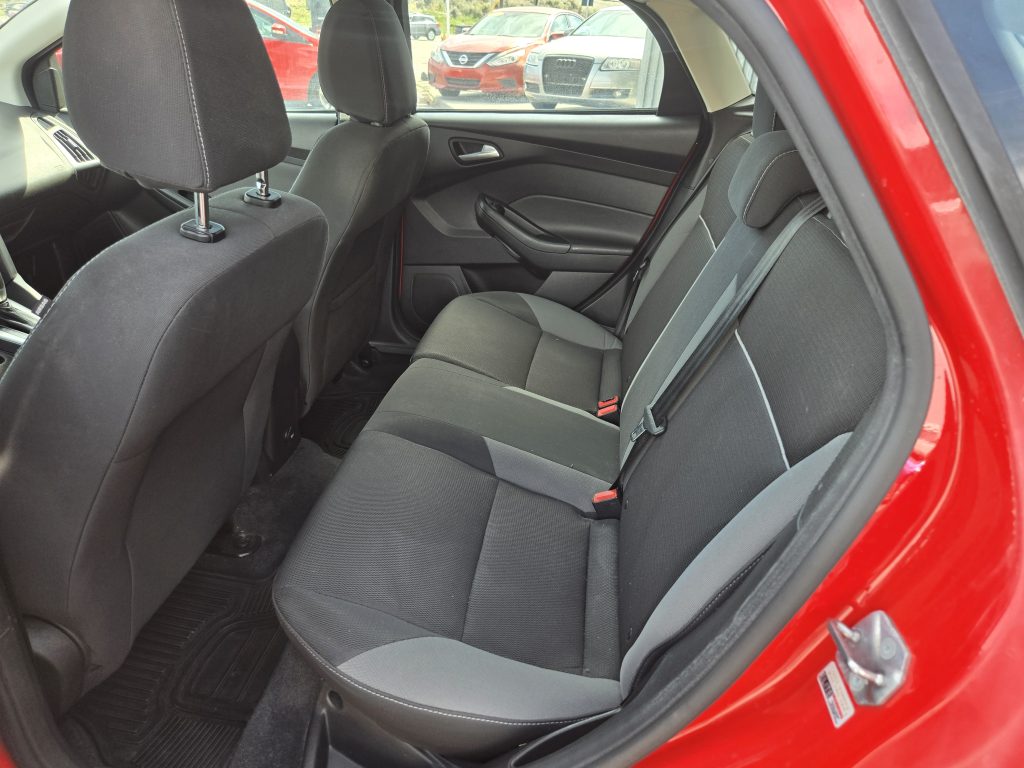 FORD Focus SE 2012 Hatchback