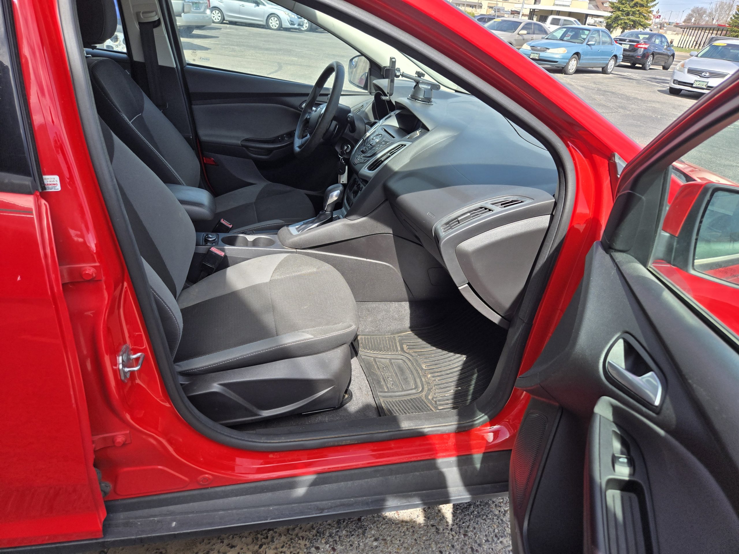 FORD Focus SE 2012 Hatchback