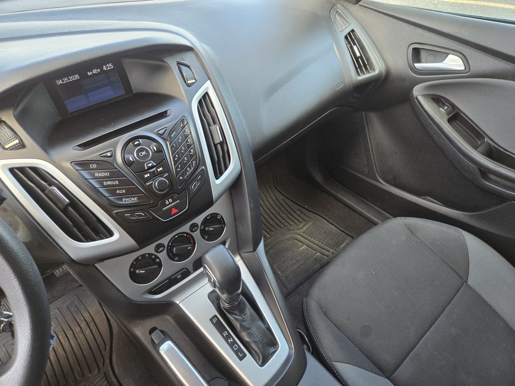 FORD Focus SE 2013