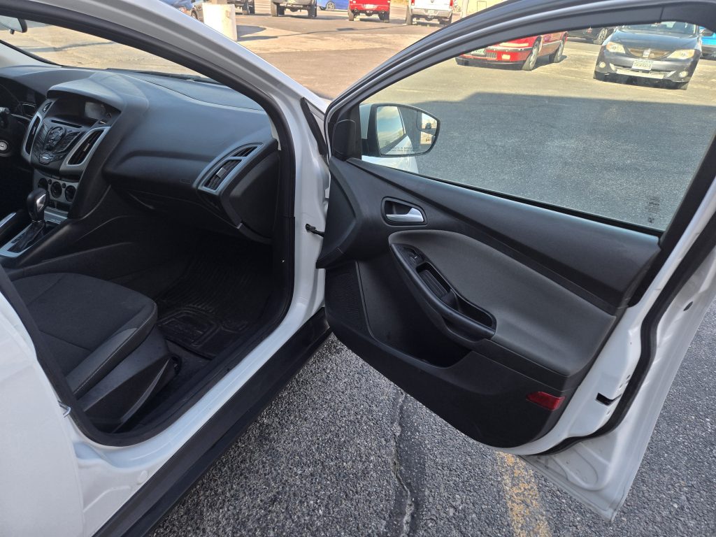 FORD Focus SE 2013
