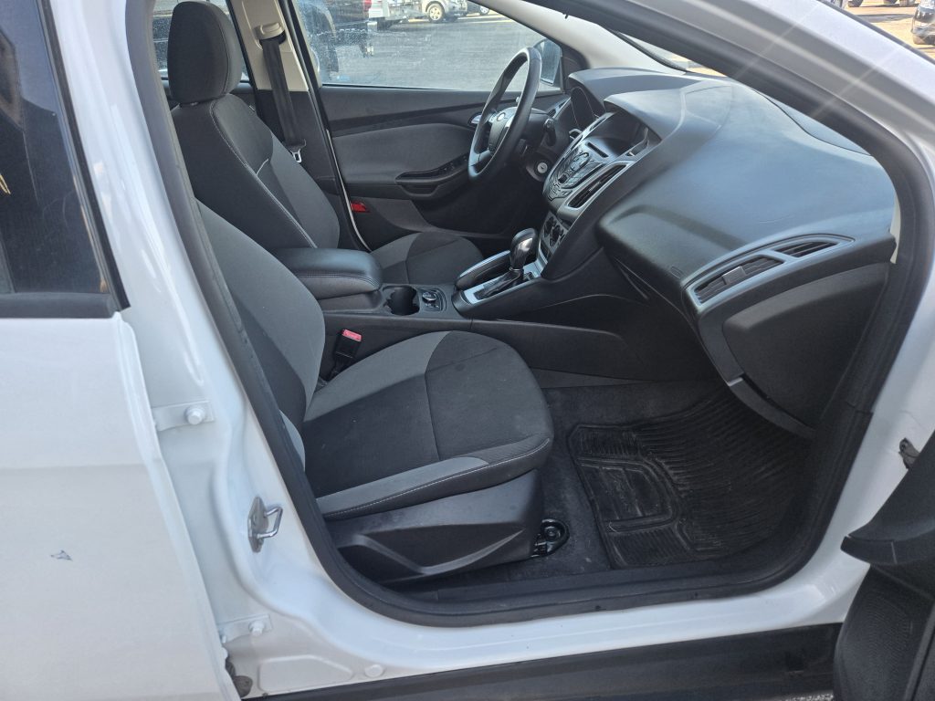 FORD Focus SE 2013