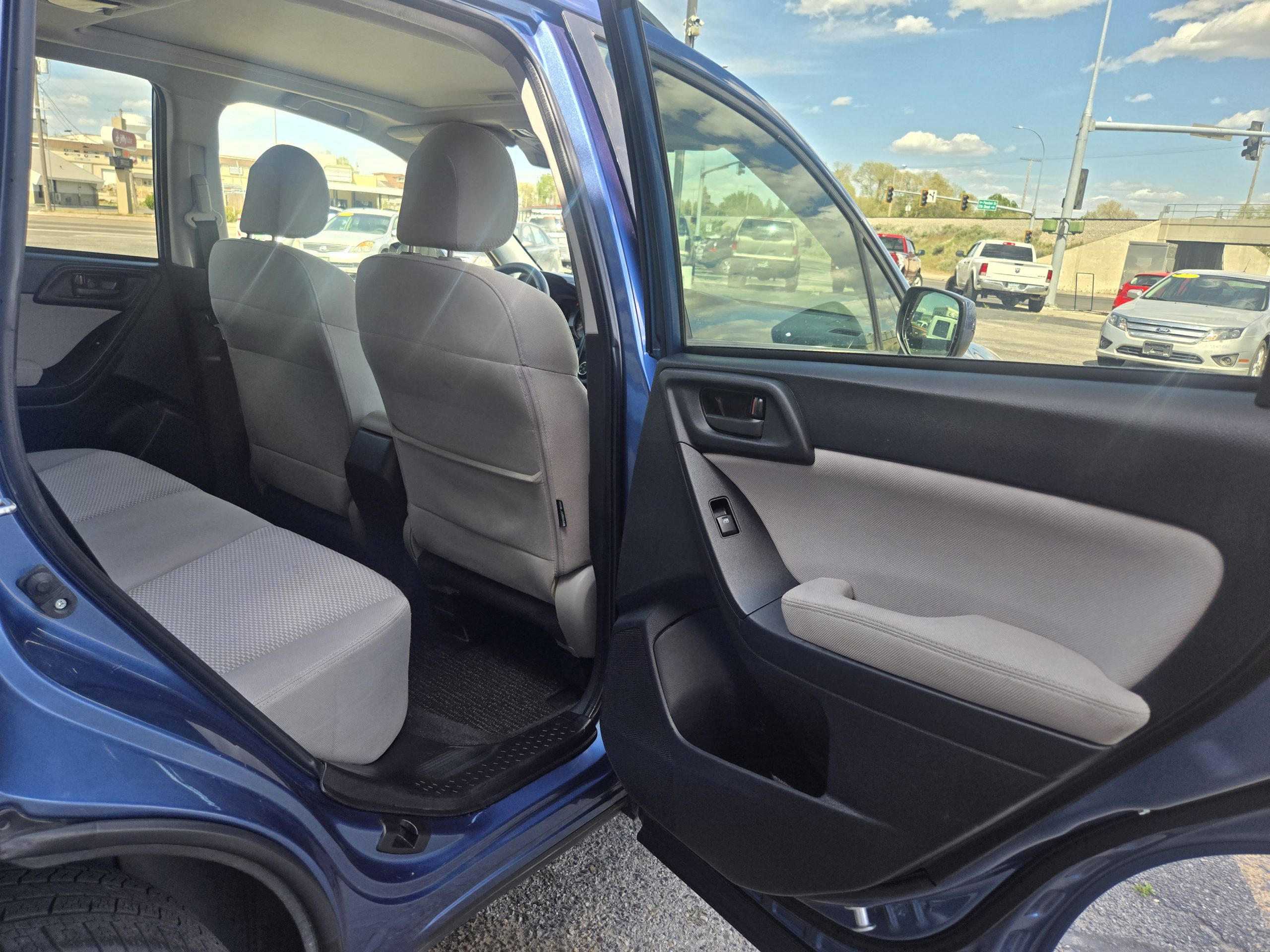 SUBARU Forester Premium+Moonroof+EyeSight 2015
