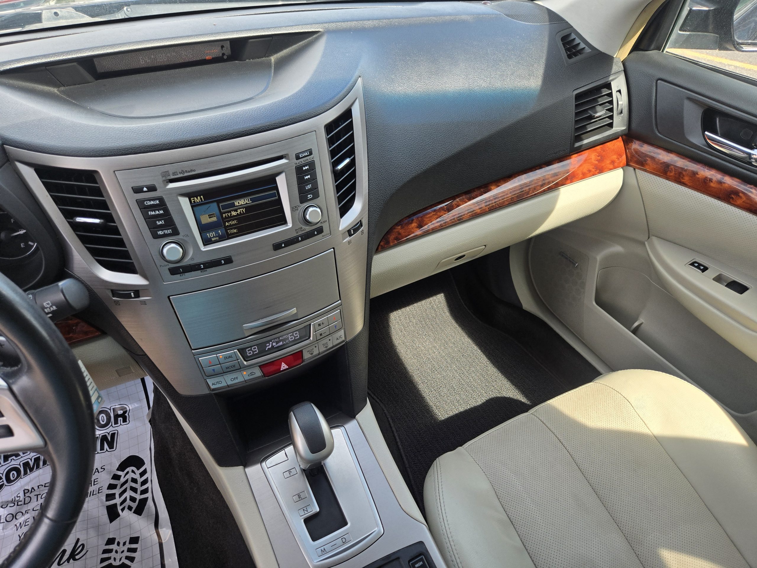 SUBARU Outback Limited 2012