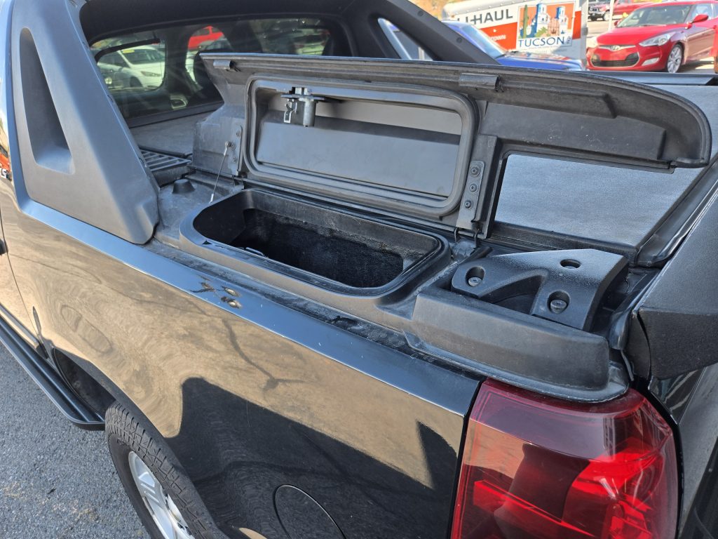 CHEVROLET Avalanche LS 2008 Sport Utility Truck