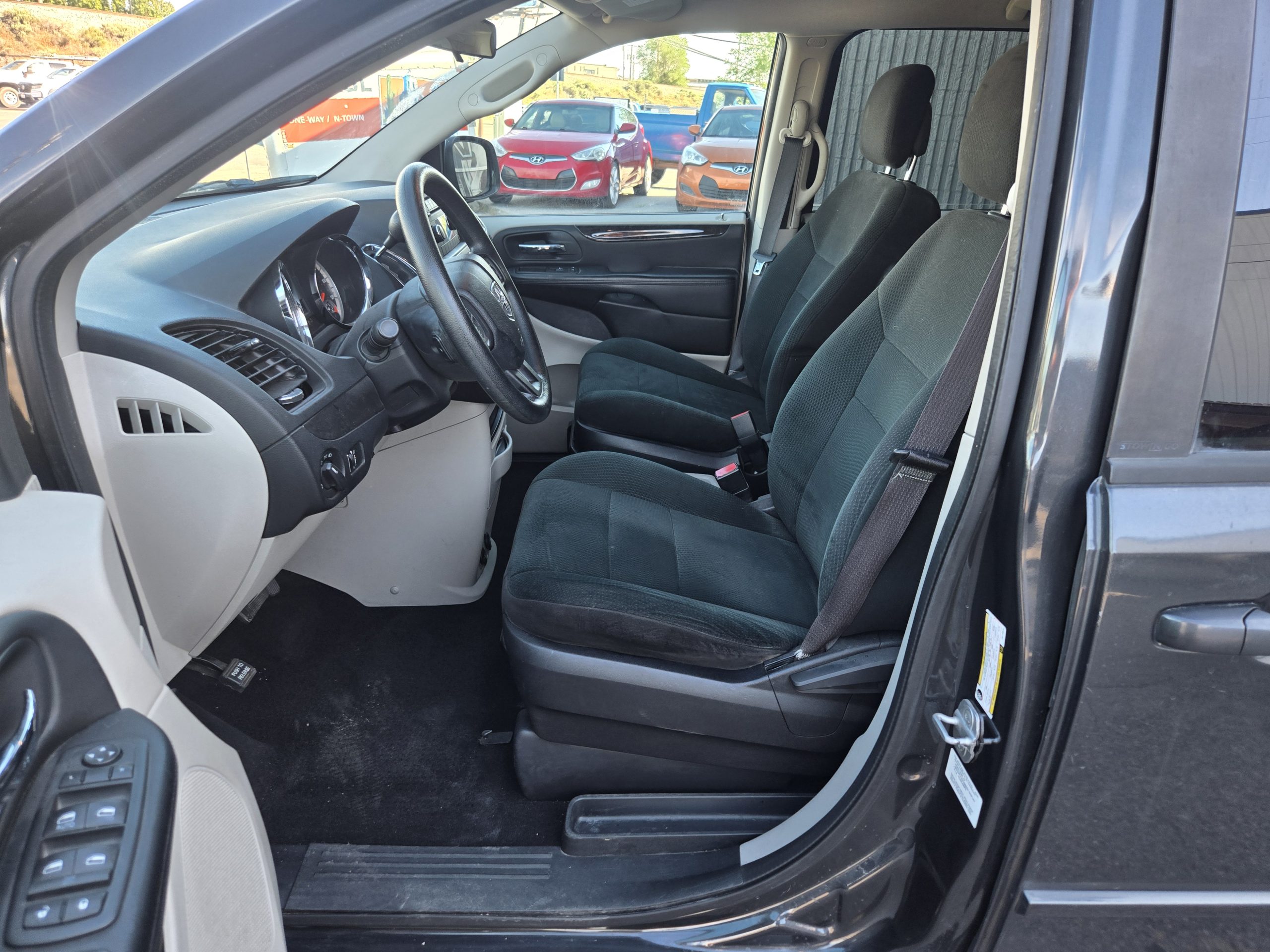 DODGE Grand Caravan SE 2012 Minivan