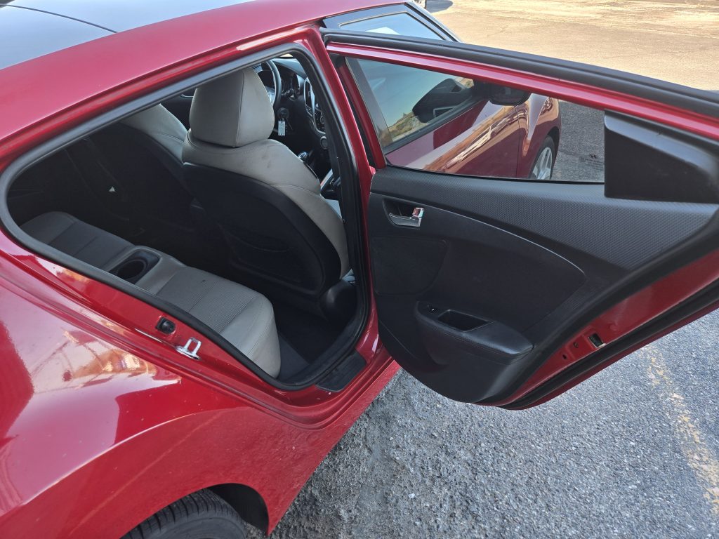 HYUNDAI Veloster 2013