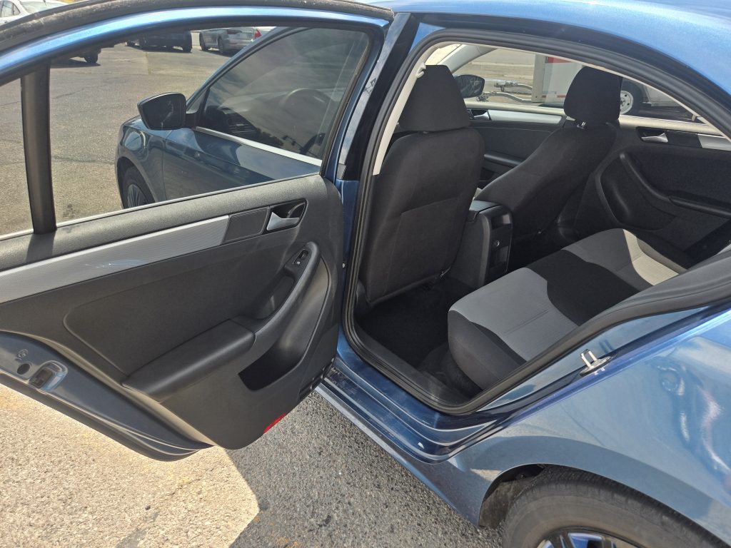 VOLKSWAGEN Jetta S 2017