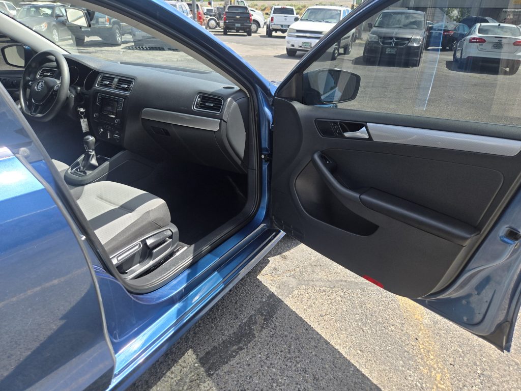 VOLKSWAGEN Jetta S 2017