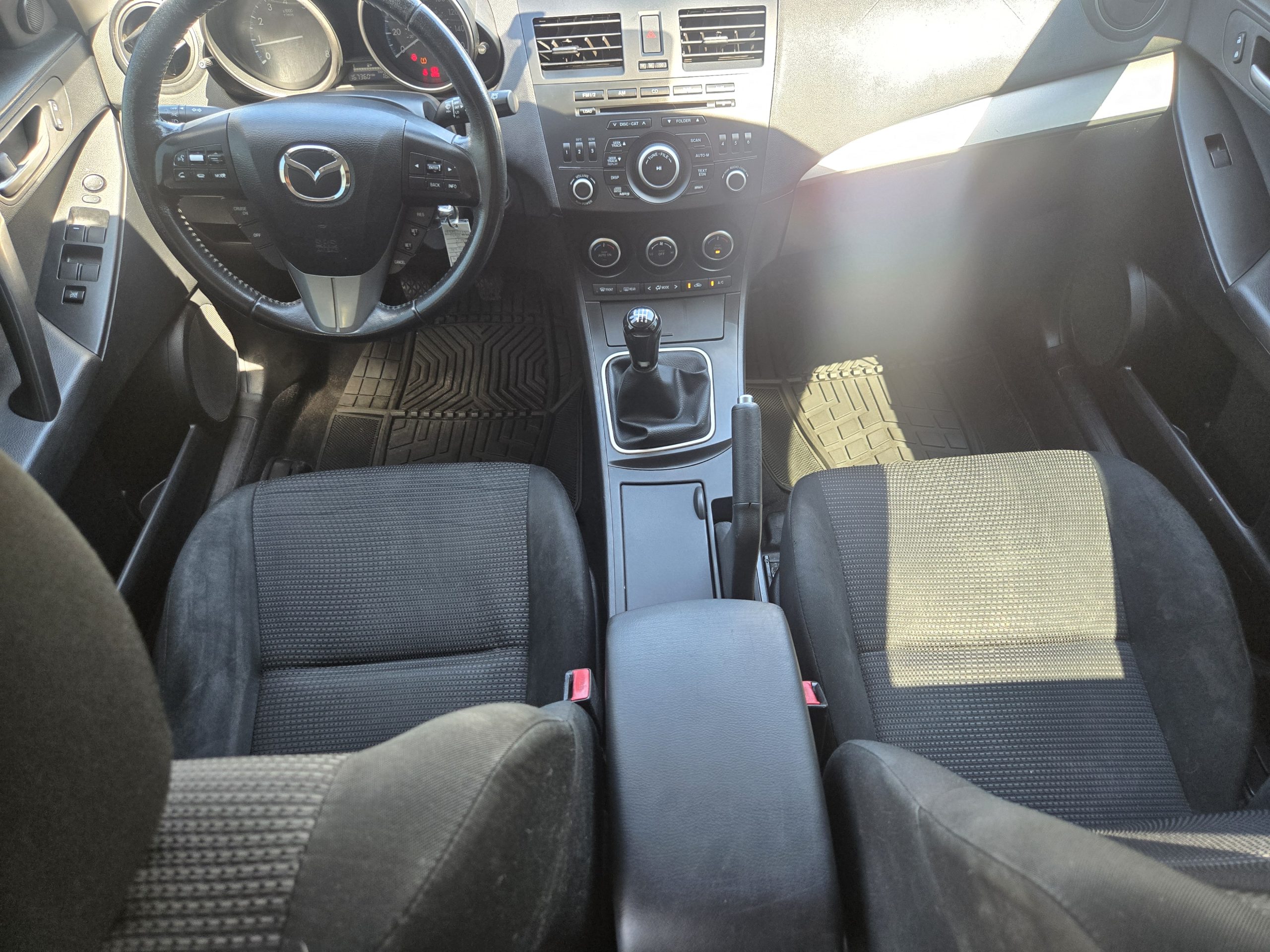 MAZDA Mazda3 Touring 2013