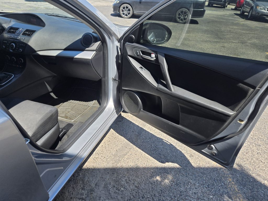 MAZDA Mazda3 Touring 2013