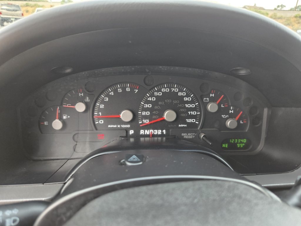 FORD Explorer XLT 2004