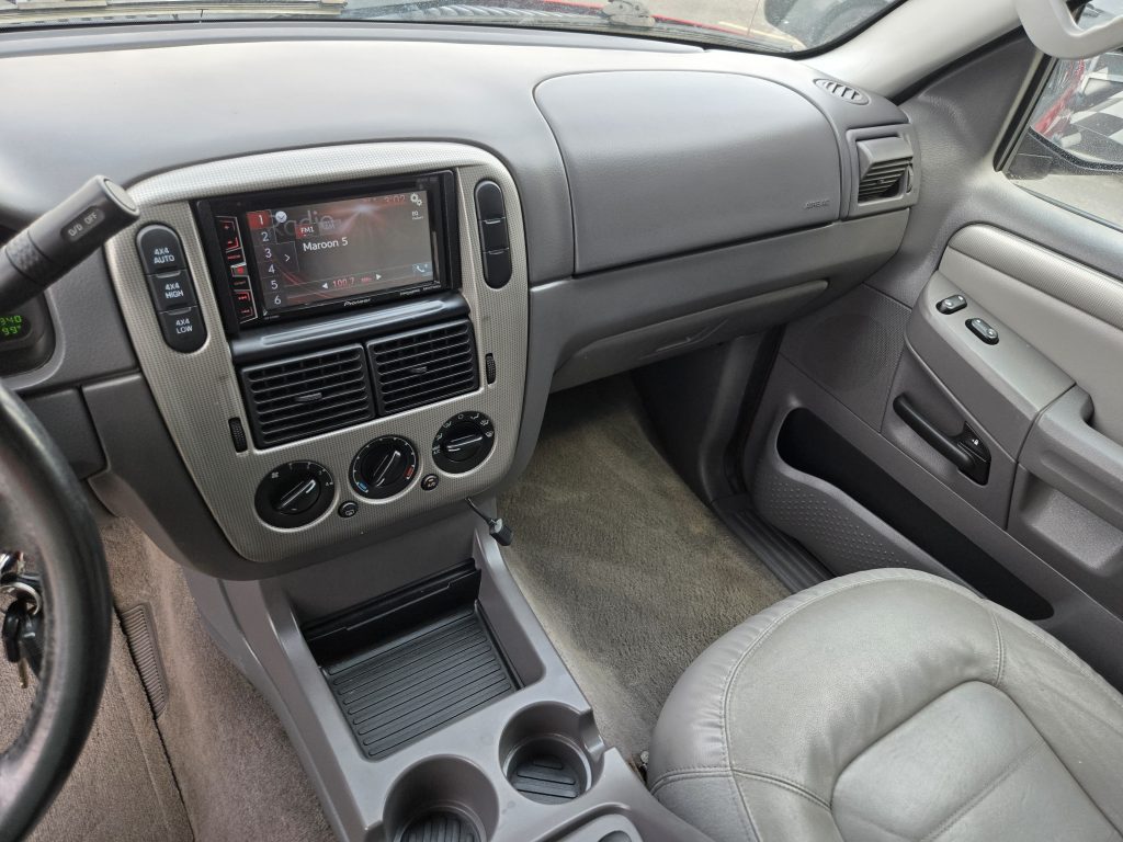 FORD Explorer XLT 2004