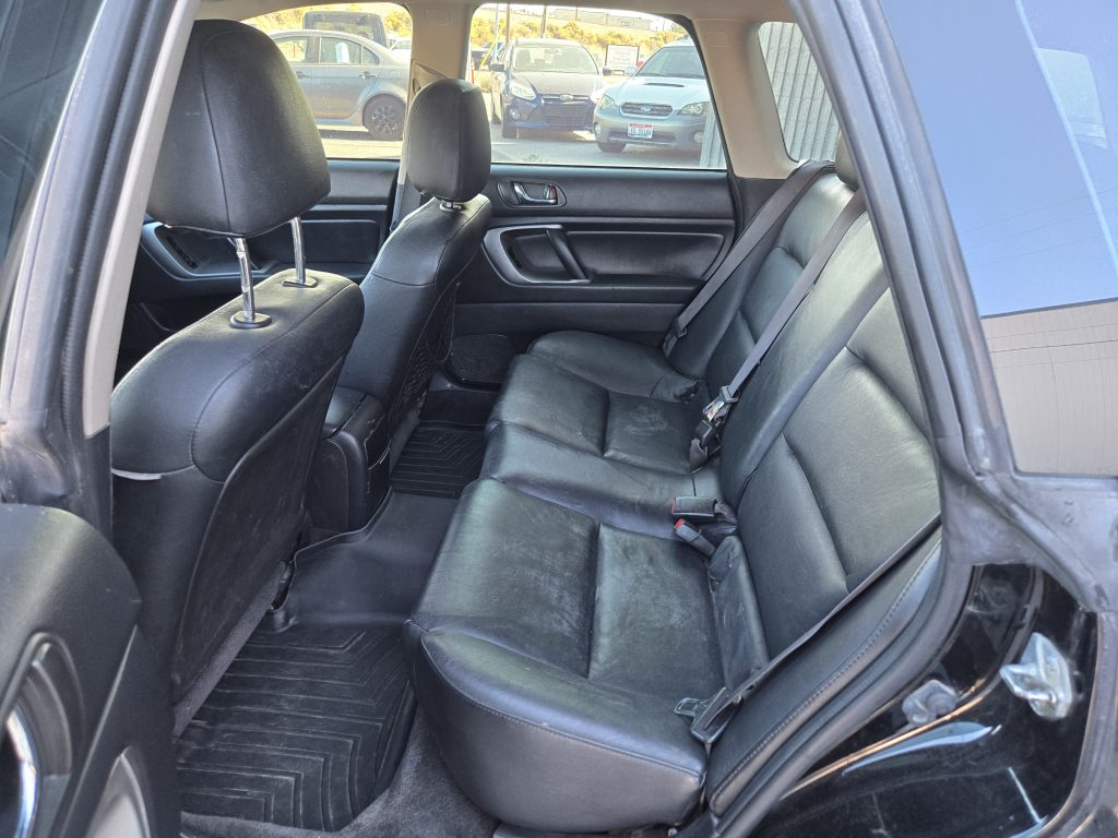 Subaru Outback Limited 2005