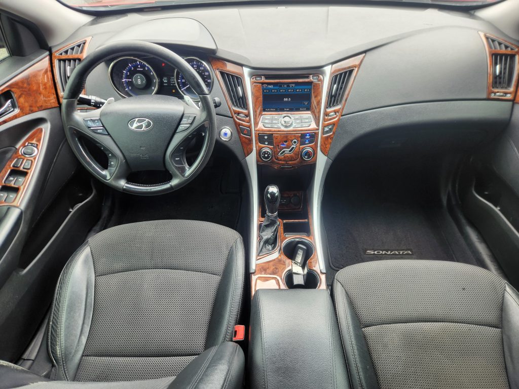 Hyundai Solata SE 2011